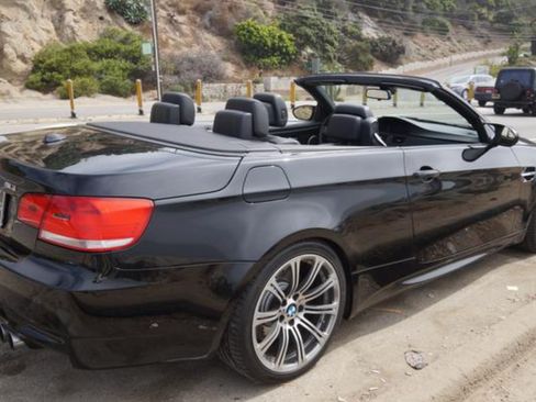 Used 2010 BMW M3 Convertible image 9