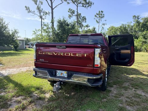 Used 2019 Chevrolet Silverado 1500 LTZ w/ LTZ Texas Edition RWD image 2