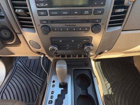 Used 2009 Nissan Titan SE w/ SE Max Utility Pkg RWD image 9