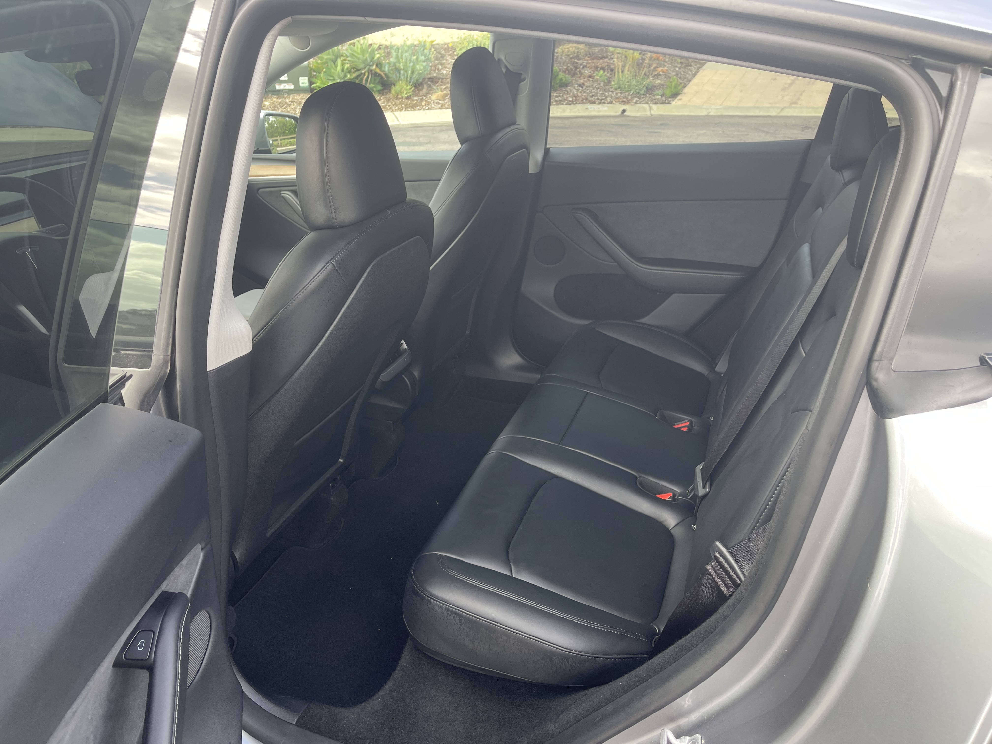 Used 2024 Tesla Model Y Performance AWD/4WD image 18