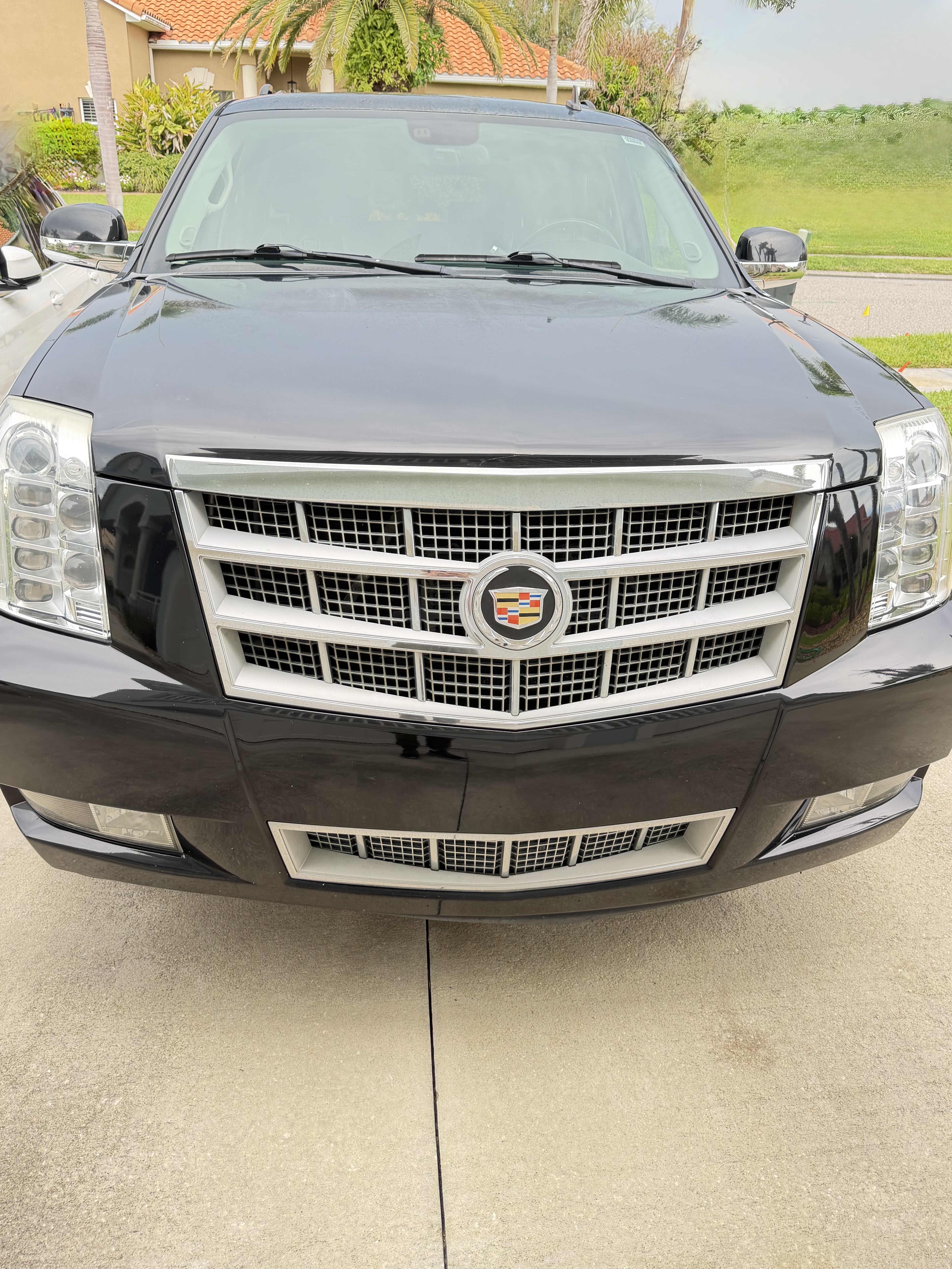 Used 2012 Cadillac Escalade ESV Platinum AWD/4WD image 11