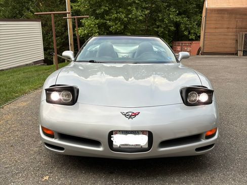 Used 1999 Chevrolet Corvette Convertible w/ Memory Pkg RWD image 26