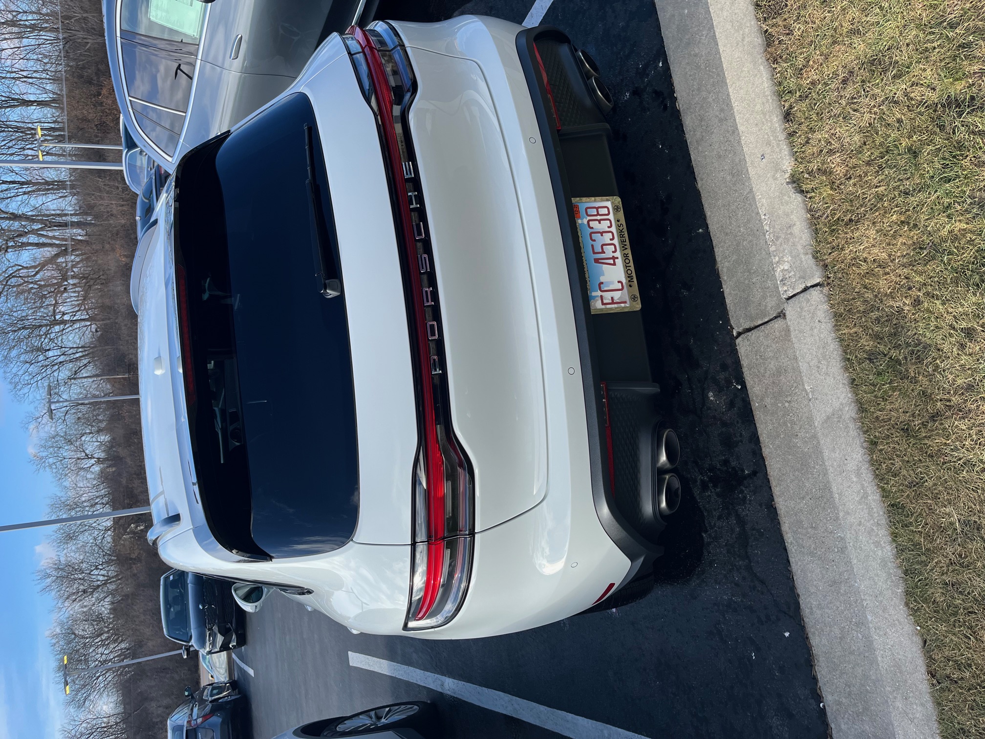 Used 2025 Porsche Macan S AWD/4WD image 5