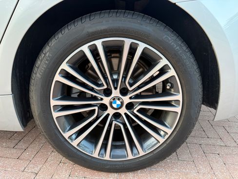 Used 2019 BMW 530i xDrive w/ Convenience Package AWD/4WD image 11