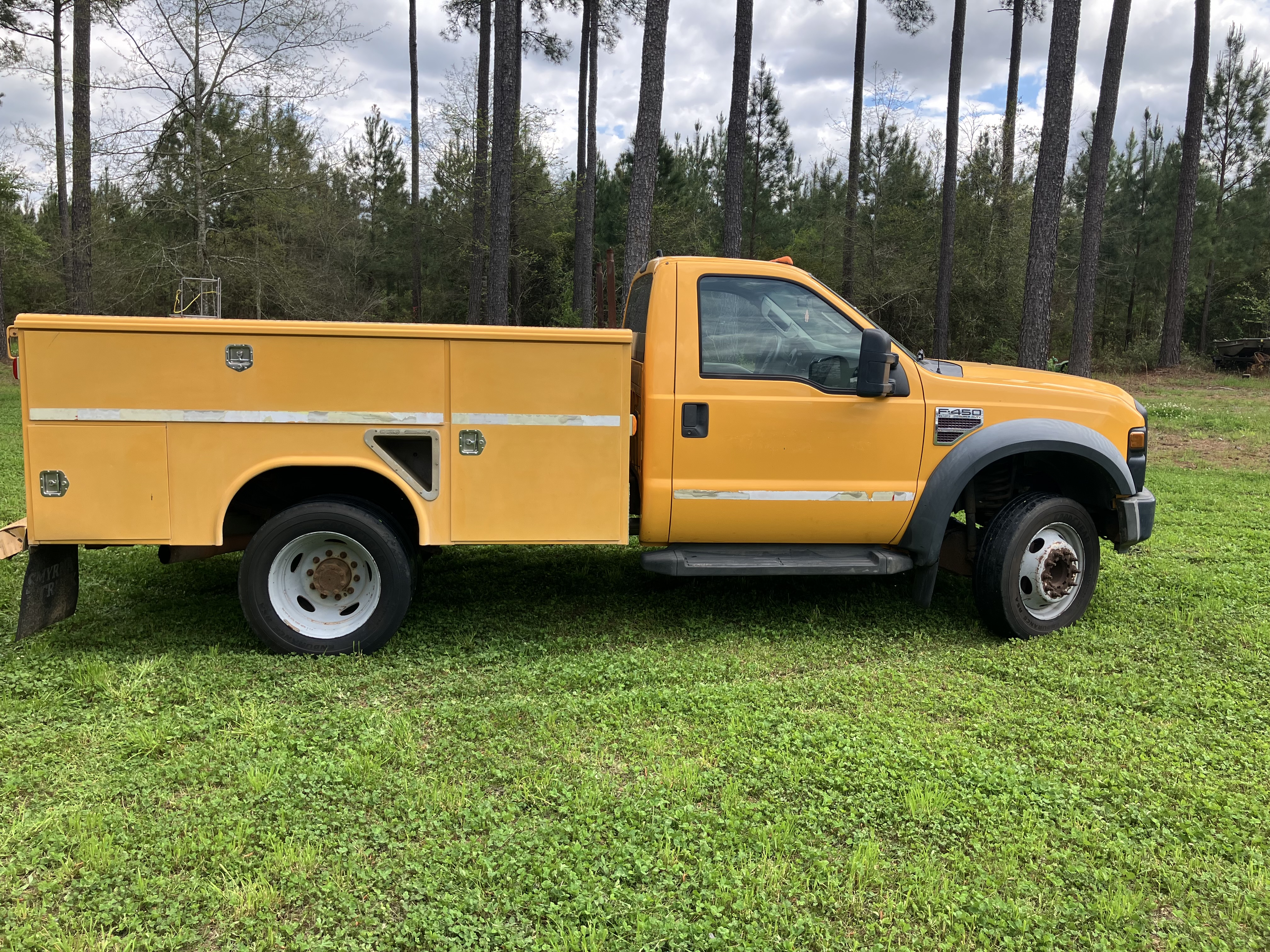 Used 2008 Ford F450 2WD Regular Cab Super Duty image 5