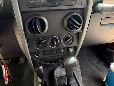 Used 2010 Jeep Wrangler Sport image 27