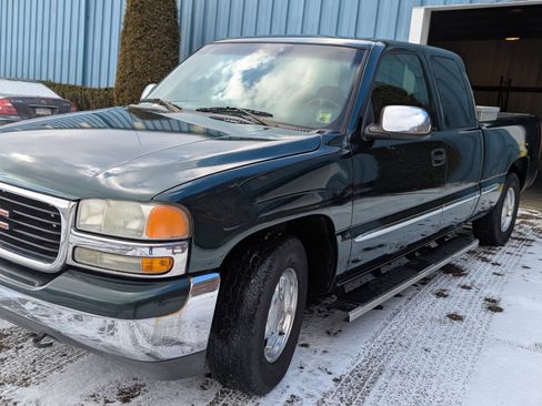 Used 2002 GMC Sierra 1500 2WD Extended Cab image 2