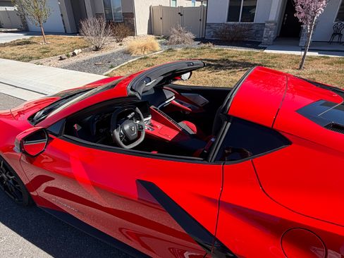 Used 2024 Chevrolet Corvette Stingray Preferred Cpe image 11