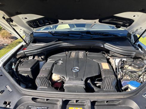 Used 2015 Mercedes-Benz GL 450 4MATIC image 15