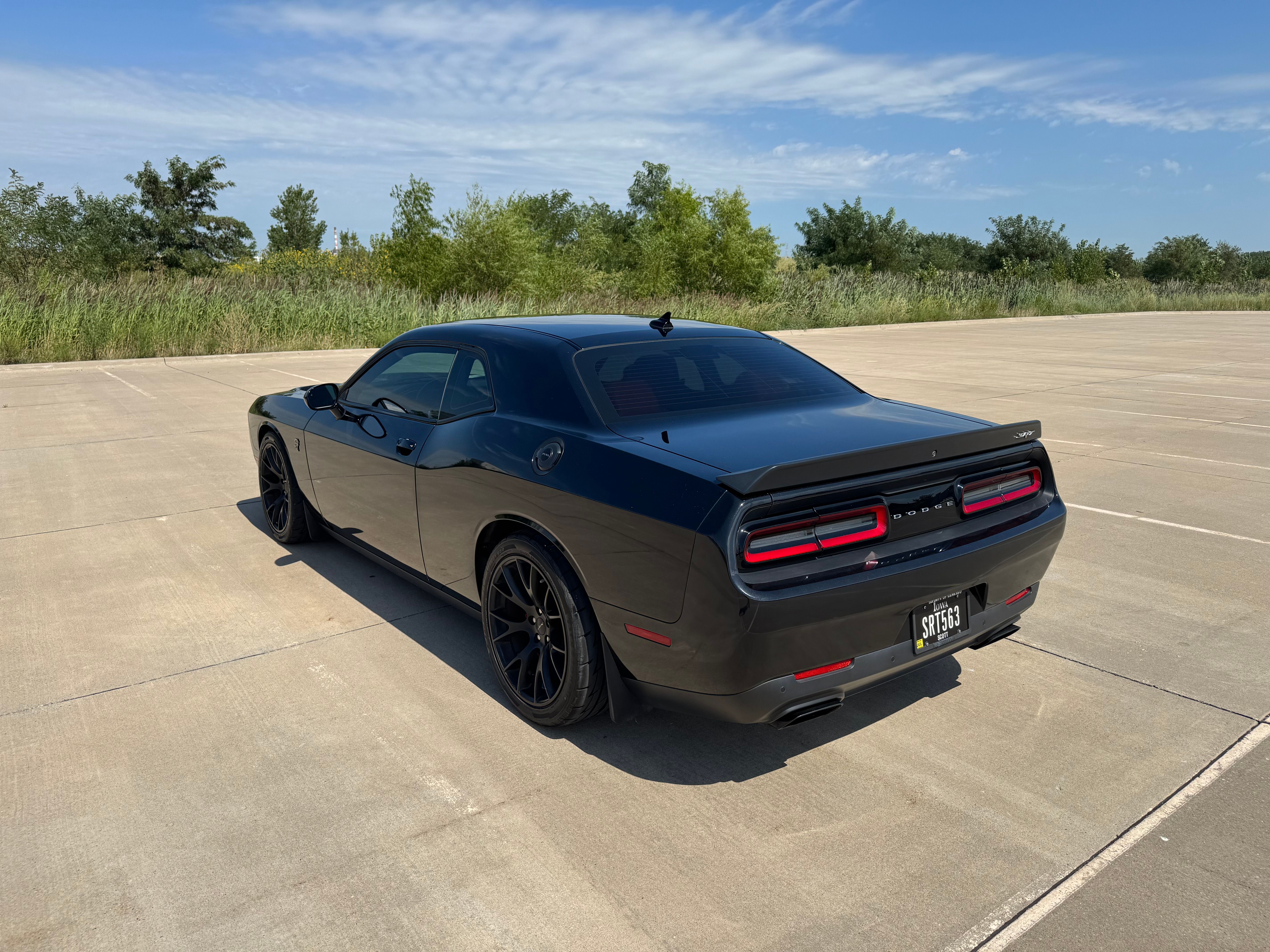 Used 2015 Dodge Challenger SRT Hellcat RWD image 2