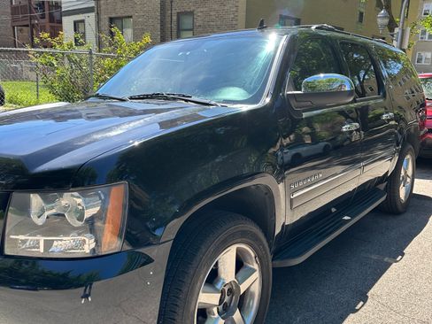 Used 2014 Chevrolet Suburban LTZ AWD/4WD image 25