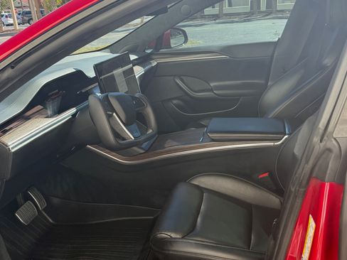 Used 2021 Tesla Model S Plaid image 20