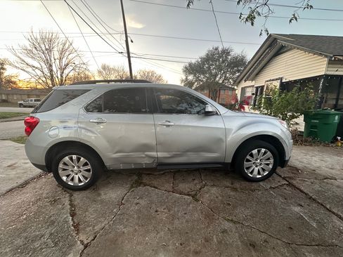 Used 2011 Chevrolet Equinox LT image 6