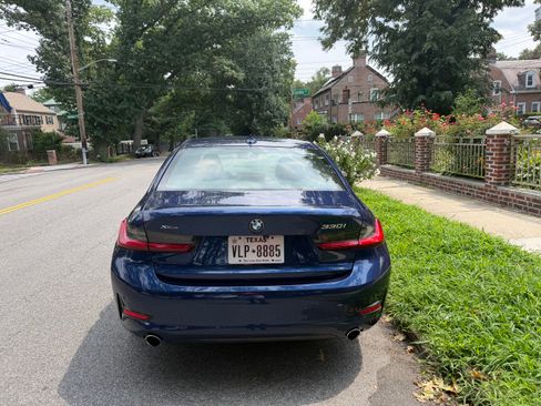 Used 2020 BMW 330i xDrive Sedan w/ Premium Package AWD/4WD image 2