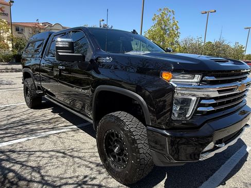Used 2022 Chevrolet Silverado 2500 High Country w/ Safety Package II AWD/4WD image 4