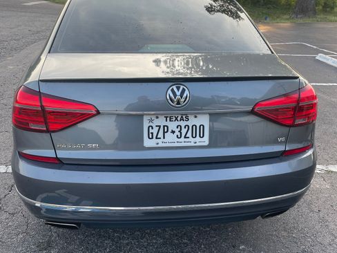 Used 2016 Volkswagen Passat 3.6 SEL Premium FWD image 11
