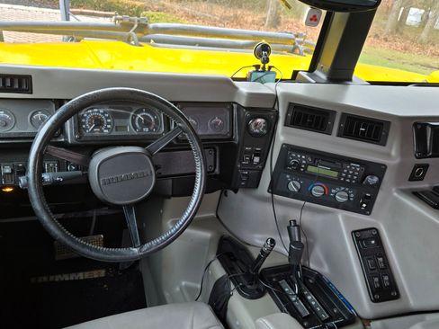 Used 2002 HUMMER H1 4-Door Open Top image 6