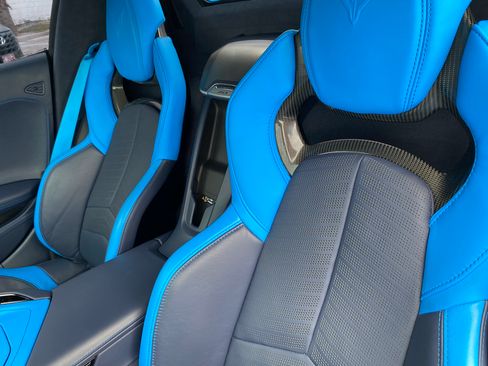 Used 2023 Chevrolet Corvette Stingray Premium Conv w/ Z51 Performance Package image 17