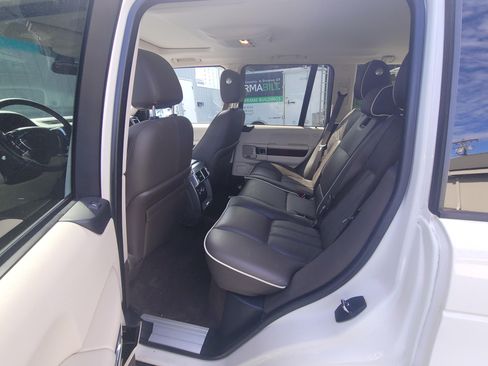Used 2010 Land Rover Range Rover HSE AWD/4WD image 12