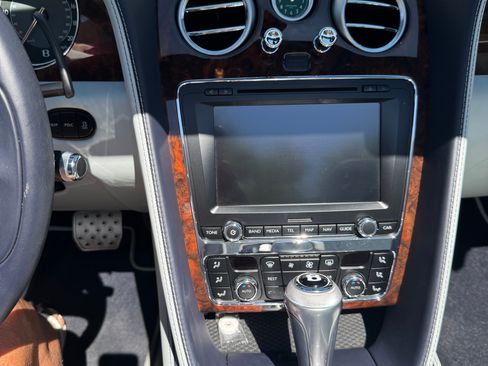 Used 2015 Bentley Continental GT image 15