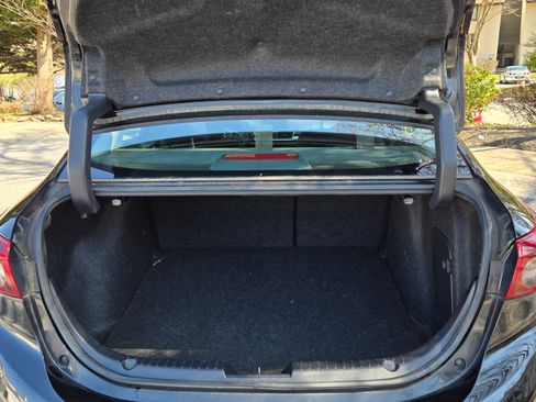 Used 2017 MAZDA MAZDA3 Sport w/ Preferred Equipment Package image 6