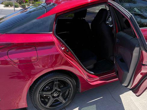 Used 2017 Toyota Prius Prime Plus w/ Carpet Mat Package FWD image 2