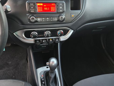 Used 2013 Kia Rio LX image 11