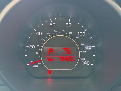 Used 2018 Kia Soul + image 9