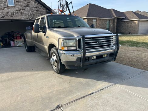 Used 2003 Ford F350 XL image 6