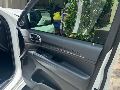 Used 2019 Jeep Grand Cherokee Limited X RWD image 19