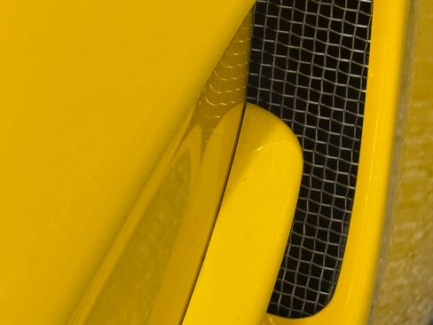Used 2004 Chevrolet Corvette Coupe w/ Preferred Equipment Group RWD image 16