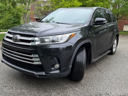 Used 2018 Toyota Highlander Limited AWD/4WD image 6