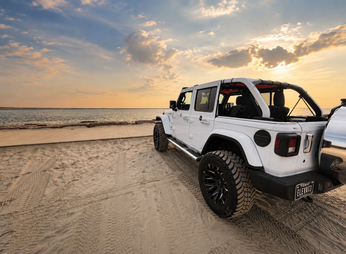 Used 2019 Jeep Wrangler Unlimited Sahara AWD/4WD image 1