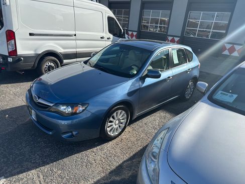 Used 2010 Subaru Impreza 2.5i Premium image 1