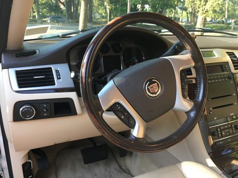 Used 2007 Cadillac Escalade 2WD image 14