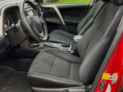 Used 2013 Toyota RAV4 XLE image 5