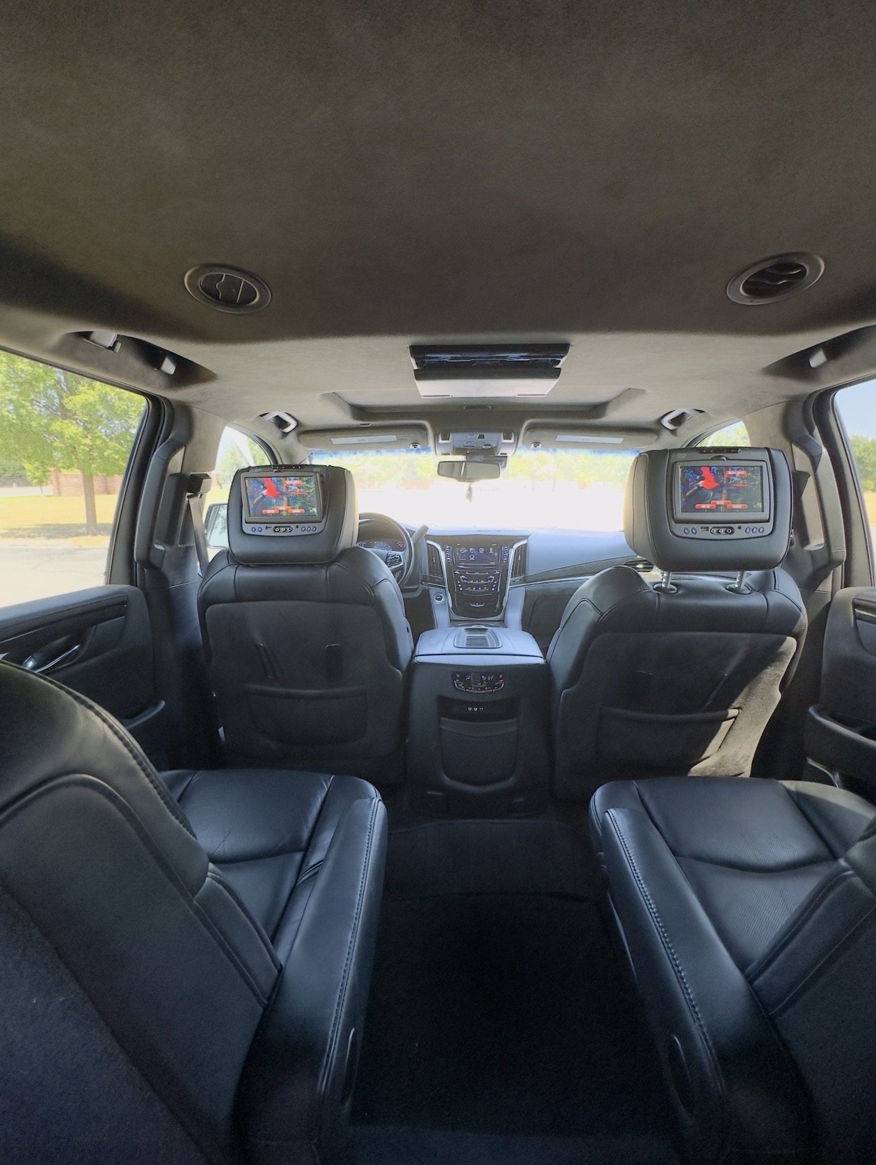 Used 2016 Cadillac Escalade Platinum AWD/4WD image 19