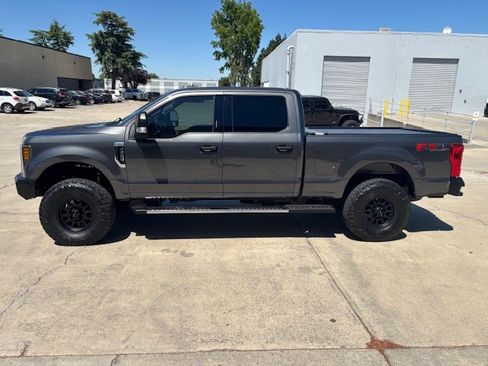 Used 2019 Ford F250 XLT w/ XLT Value Package image 2