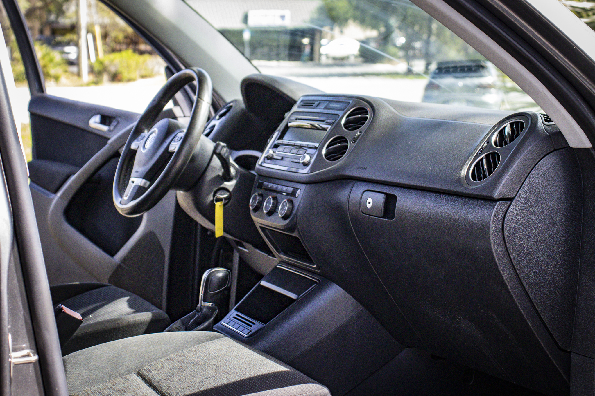 Used 2014 Volkswagen Tiguan S FWD image 22