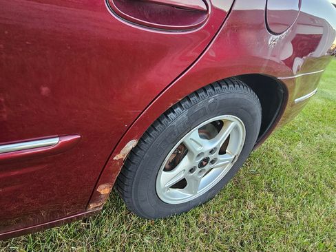 Used 2001 Pontiac Bonneville SE w/ 1SC Opt Pkg image 5