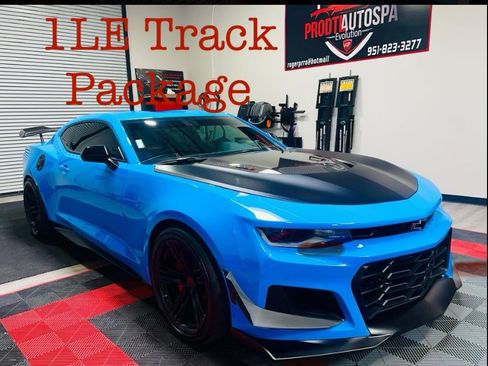 Used 2022 Chevrolet Camaro ZL1 RWD image 1