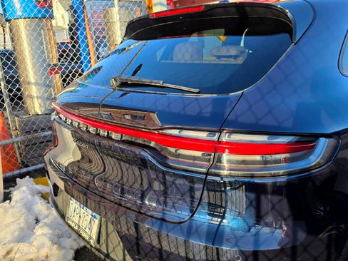 Used 2020 Porsche Macan image 14