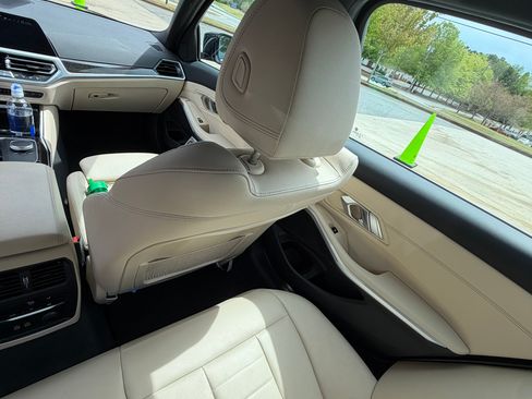 Used 2019 BMW 330i Sedan w/ Premium Package image 12