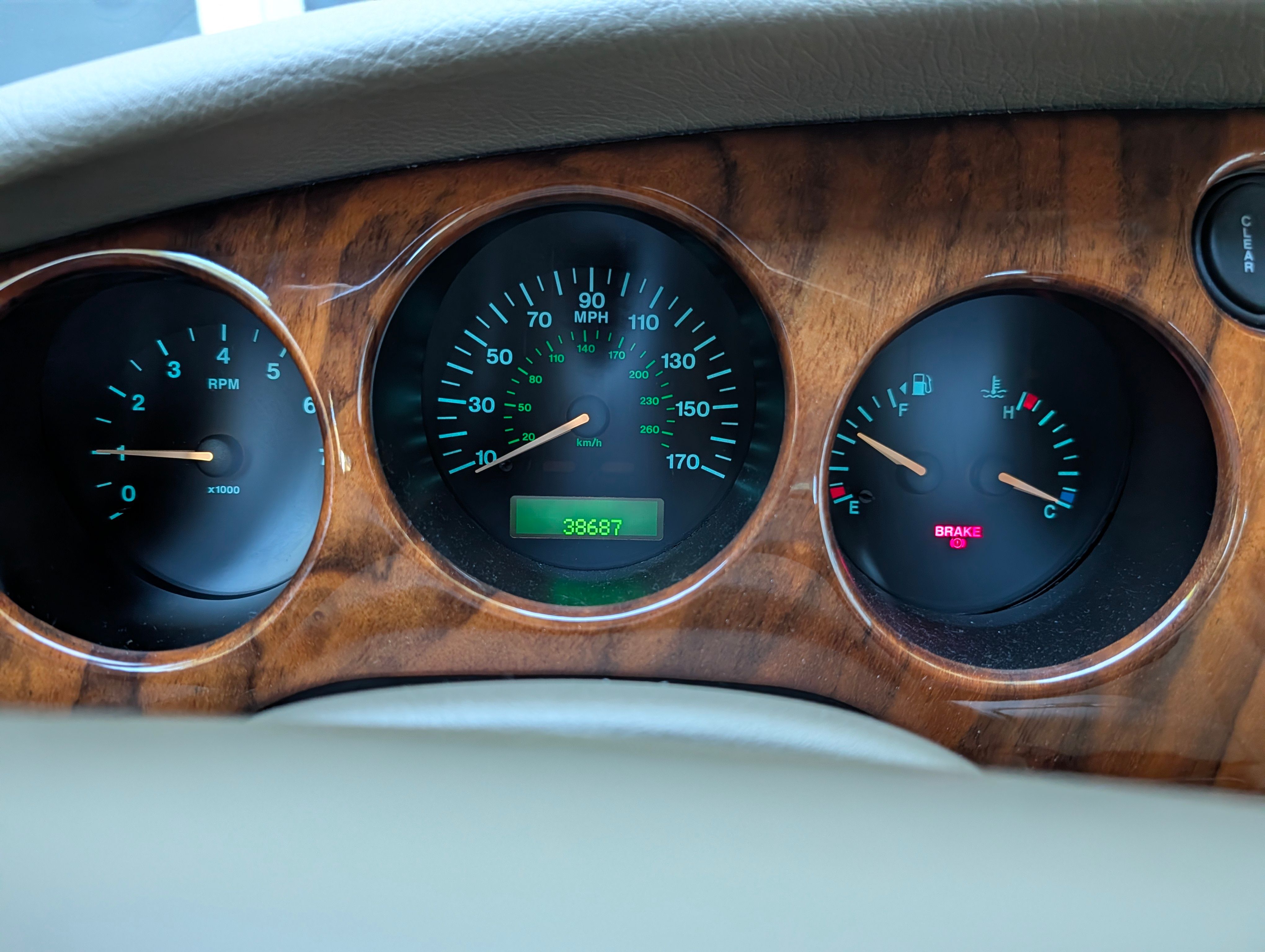 Used 1997 Jaguar XK8 Coupe RWD image 16