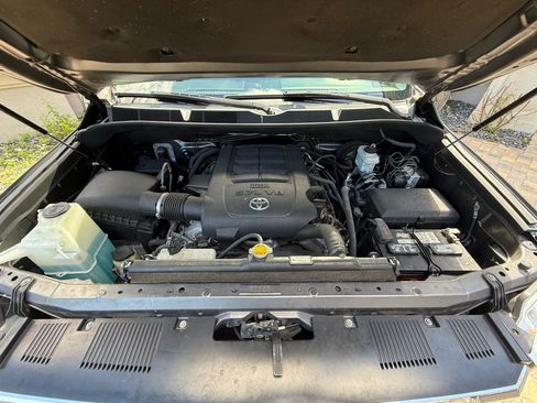 Used 2016 Toyota Tundra SR5 w/ TRD Off Road Package image 13