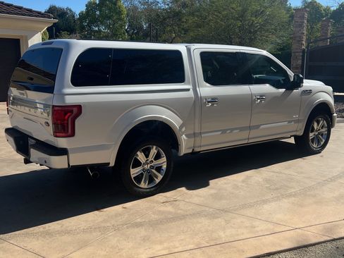 Used 2016 Ford F150 Platinum w/ Equipment Group 701A Luxury image 5
