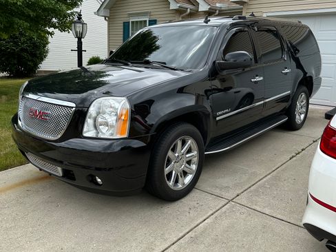 Used 2012 GMC Yukon XL Denali image 10