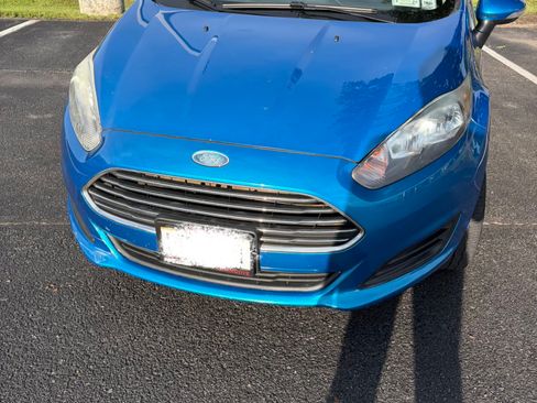 Used 2015 Ford Fiesta SE FWD image 12