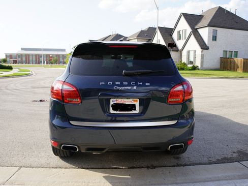 Used 2011 Porsche Cayenne S AWD/4WD image 19
