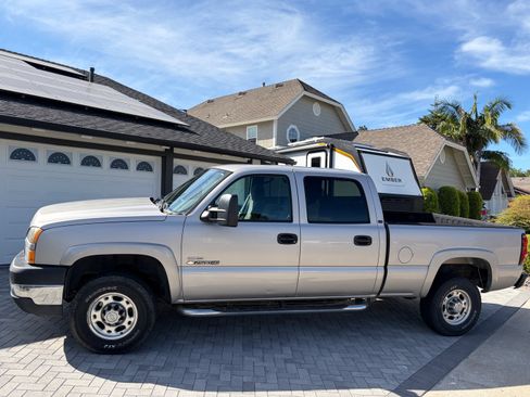 Used 2007 Chevrolet Silverado 2500 LT w/ Heavy-Duty Power Package RWD image 1